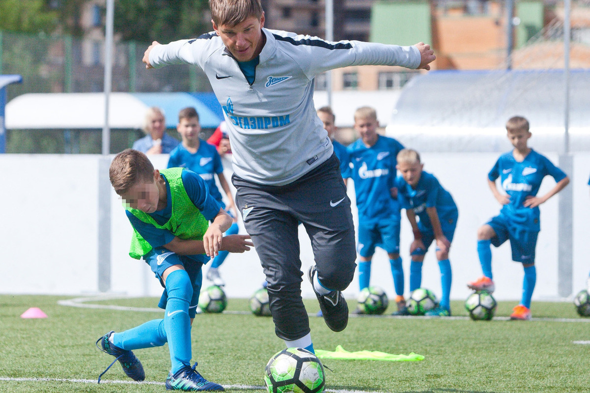 По итогам завершившегося «Большого фестиваля футбола» юный футболист из Омска Александр Янковский останется в «Газпром»-Академии для дальнейшего обучения