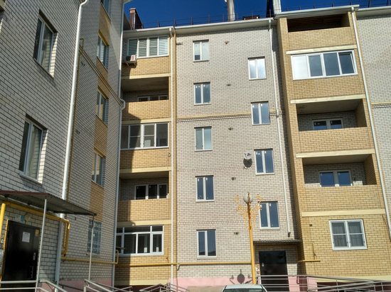 Жители аварийных домов Калмыкии получат новые квартиры