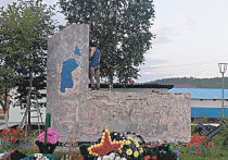 Новый скандал с памятником погибшим героям Великой Отечественной войны разгорелся в поселке Дипкун Амурской области
