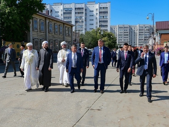 Руководители Калмыкии и Астраханской области побывали в Татарстане