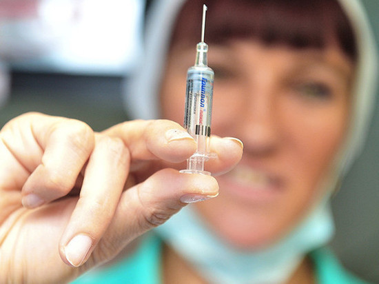 Более двух тысяч жителей Хабаровского края получили прививки от гепатита