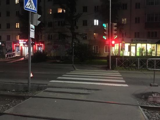В Улан-Удэ пьяный пешеход пошел на красный цвет и попал под машину