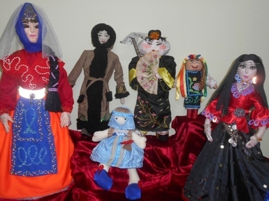 В одной из ивановских колоний прошел конкурс «Куклы народов мира»
