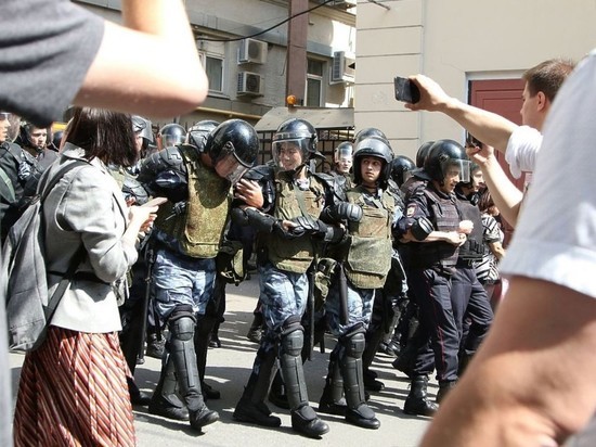 СК получил 37 заявлений из-за публикации личных данных протестующих Москвы