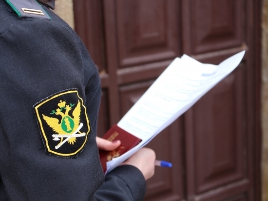 В Архангельске за подозрение в мошенничестве задержана группа судебных приставов