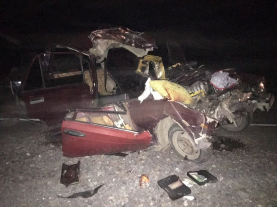 Тува: водитель и трое пассажиров «Жигулей» погибли, врезавшись в «ЗИЛ-130»