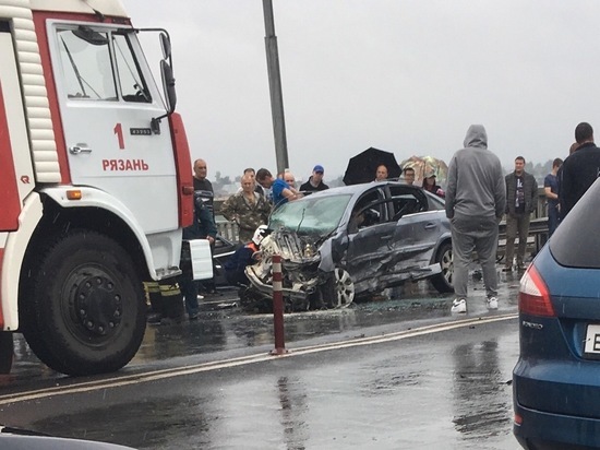 В ДТП на Солотчинском мосту погиб один человек