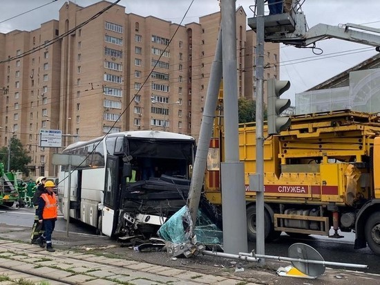 Число пострадавших в ДТП с автобусом в Москве достигло 29
