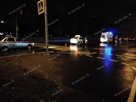 В Кемерове такси сбило женщину на пешеходном переходе