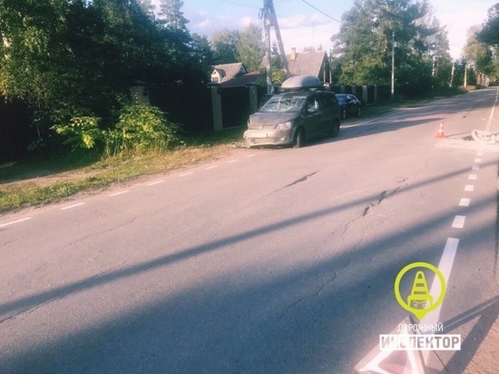 Автомобилист снес подростка на питбайке в Вырице