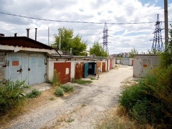 6 гаражей признали самостроем в Волгограде
