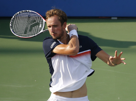 Медведев – просто машина: сокрушил Джоковича и стал фаворитом US Open Медведев – просто машина: сокрушил Джоковича и стал фаворитом US Open