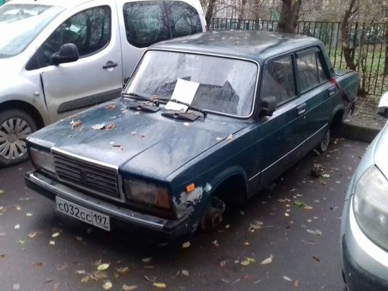 В Хакасии псевдоспециалист управляющей компании похитил авто у доверчивой женщины
