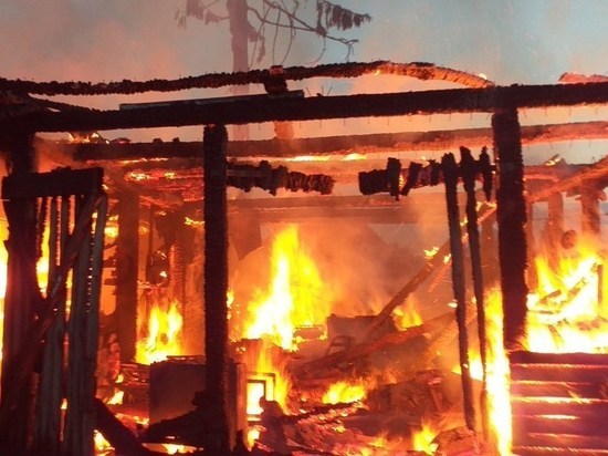 Человек пострадал в пожаре в Мещовске