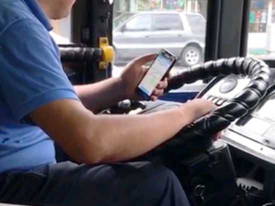 В Кирове разговорчивый водитель автобуса остался без премии