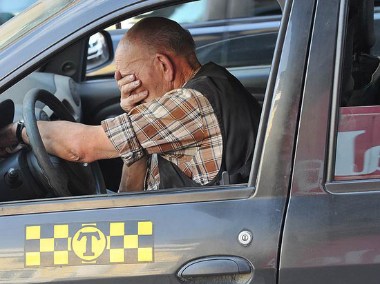 В Хакасии водитель такси попался на уловку мошенника и перевел ему 78 тысяч