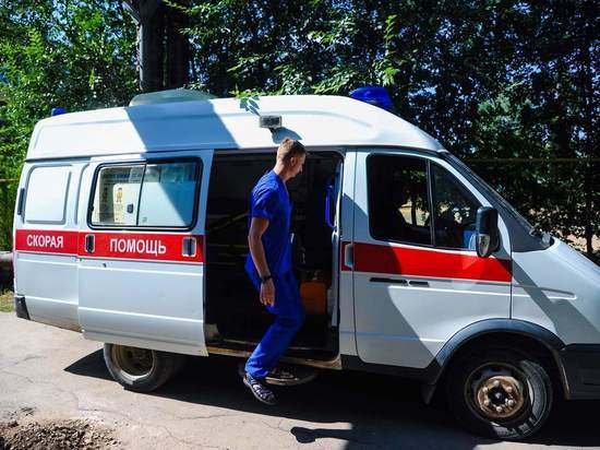 В Волгоградской области иномарка сбила женщину с 1,5-годовалым ребенком