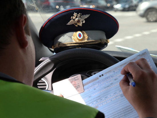  Кубанских ГИБДД-шников будут судить по подозрению в получении взятки