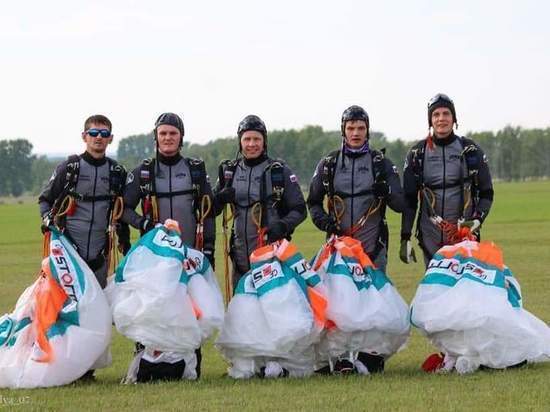 Югорские парашютисты завоевали Кубок мира по купольной акробатике
