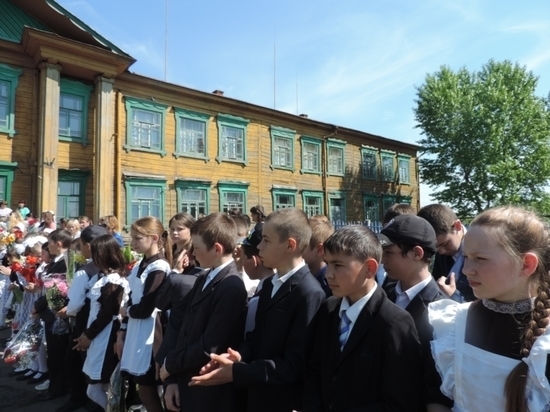 Школу в Батыревском районе временно закрыли из-за трещин в стене и полу