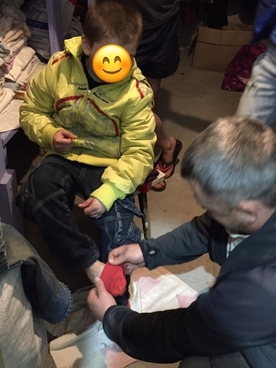 В Рыбинске волонтеры подобрали на улице голодного замерзшего ребенка