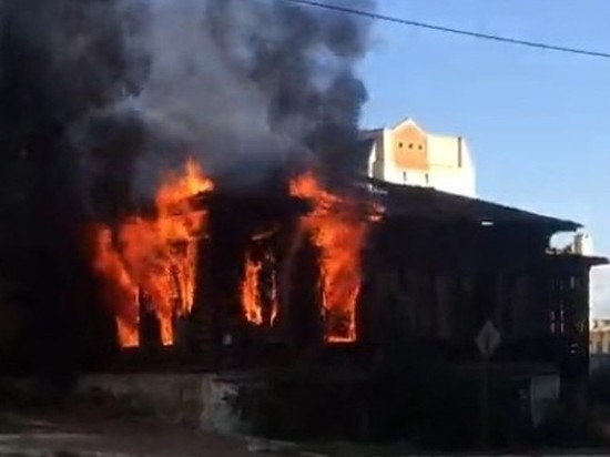 Пожар произошел в доме по улице Ингодинской в Чите