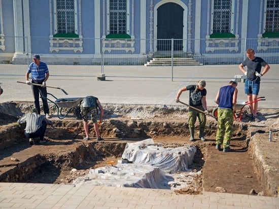 В Тульском кремле археологи "промахнулись" мимо алтарной части собора