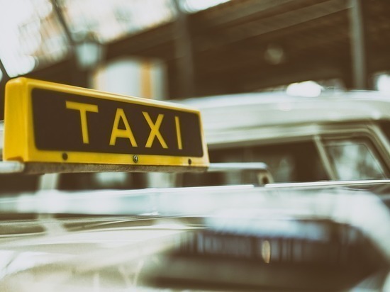 В Орле ловят нелегальных таксистов