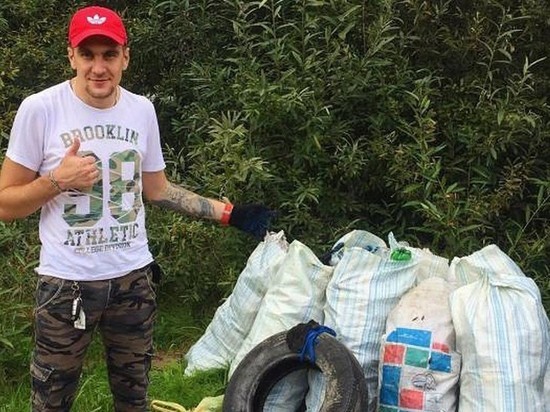 «Это ужас, ребята!»: барнаулец  с подругой затеяли уборку на берегу Барнаулки