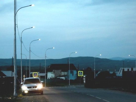 На левобережных дачах в Кызыле (Тува) ввели асфальтированную дорогу с освещением