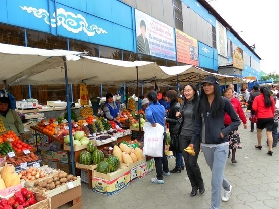 Глава Тувы поддержал обращение предпринимателей, торгующих перед ТВЦ  в Кызыле
