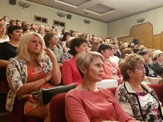 Анатолий Литовченко намерен бороться за избавление учителей от бессмысленных отчетов