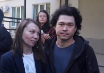 Сегодня Ольга и Дмитрий Проказовы, которых собираются лишить родительских прав из-за того, что они оказались с ребенком на акции протеста 27 июля, побывали в Перовском суде Москвы