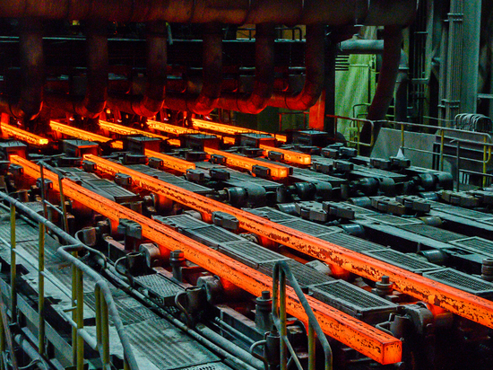 На ОЭМК произведена юбилейная тонна стали