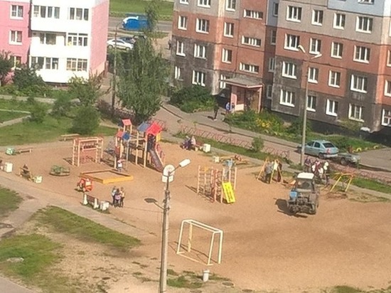 В Ярославле мэрия продолжает варварский снос детских городков