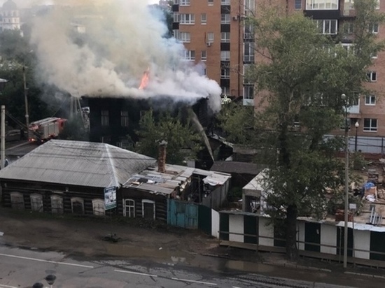 Житель Тувы, находясь в командировке в Иркутске, спас граждан из горящего дома