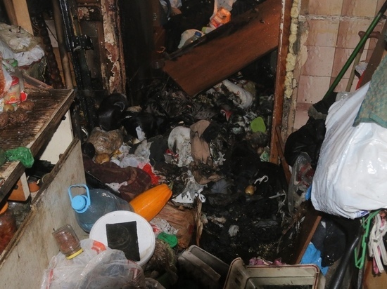 В одной из квартир на Шевченко в Смоленске горел мусор