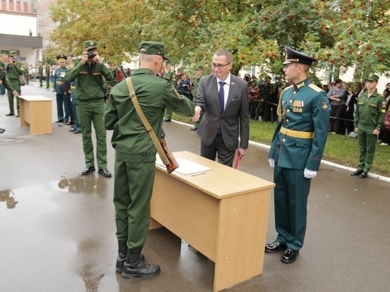 Курсанты смоленской военной академии приняли присягу