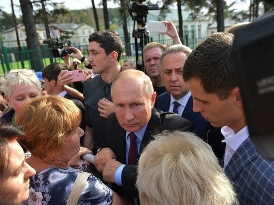 Путина в Тулуне спросили про «медвежью охоту» губернатора Левченко Путина в Тулуне спросили про «медвежью охоту» губернатора Левченко