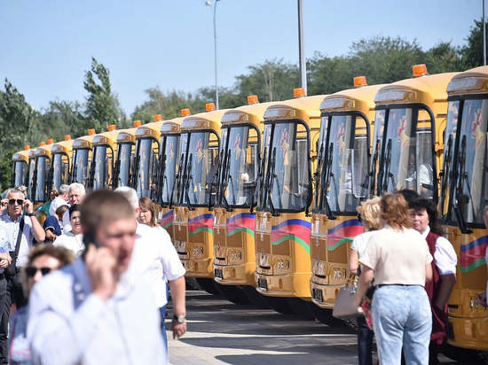 Новые школьные автобусы получили кубанские школы