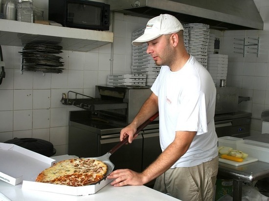 Курьера с пиццей в Магадане обманули заказчики