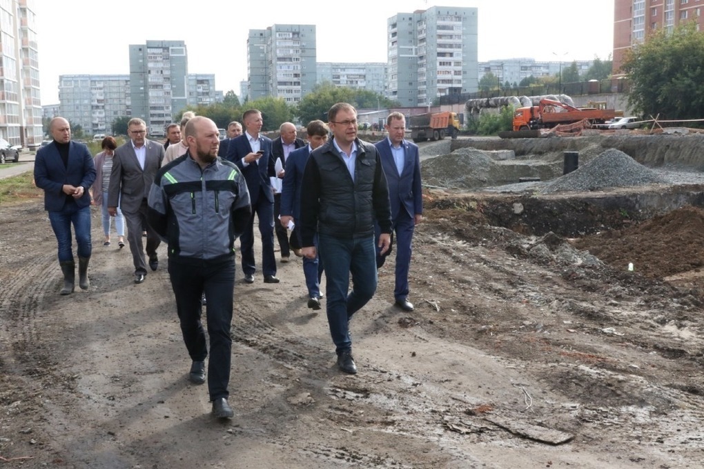 Открытие проспекта. Стройка Кемерово. Стройка на проспекте Московском Кемерово. Новый мэр Кемерово. Главный Архитектор города Кемерово.