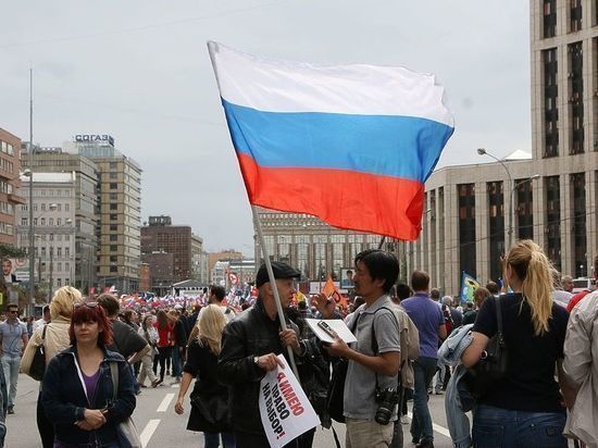 В Совфеде обвинили "зарубежных оппонентов" в московских протестах