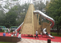 Завершается сезон уличного благоустройства: в частности в Москве за лето установили множество детских площадок