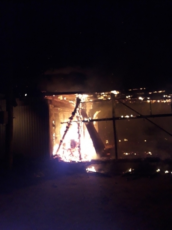 Строительный вагончик сгорел в Козельске
