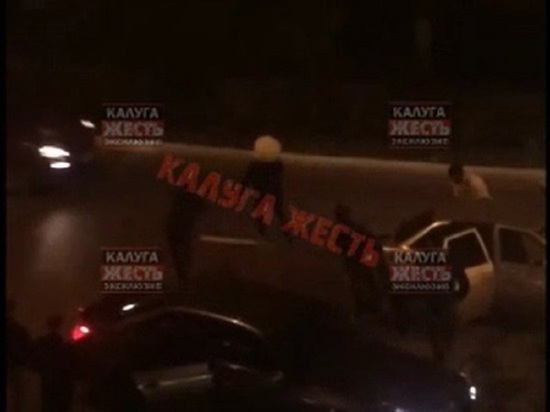 Танцующих на площади Победы лезгинку в честь победы Хабиба ищут в Калуге