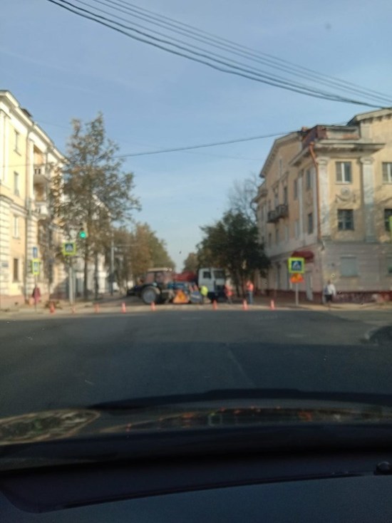 Из-за дорожно-ремонтных работ в Ярославле перекрыли улицу Республиканскую