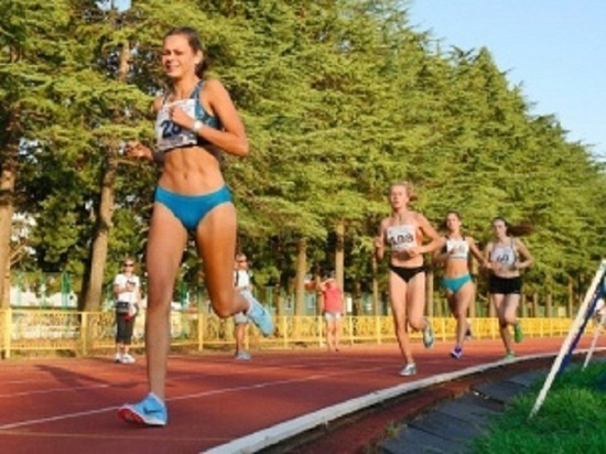 Легкоатлетка из Ямала завоевала «серебро» на чемпионате России