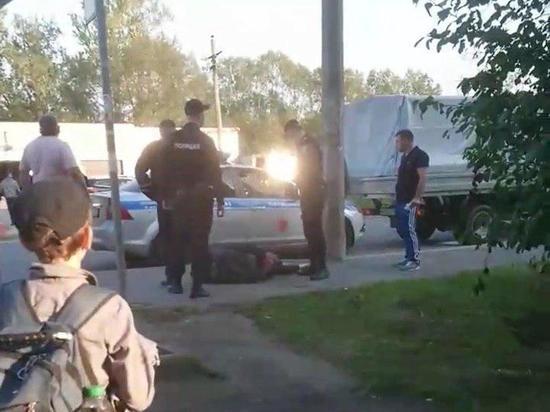 В Петербурге мигранты напали на сотрудника ДПС