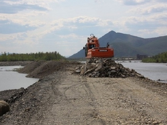 Размытую паводком дорогу на Колыме восстановят уже в 2020 году